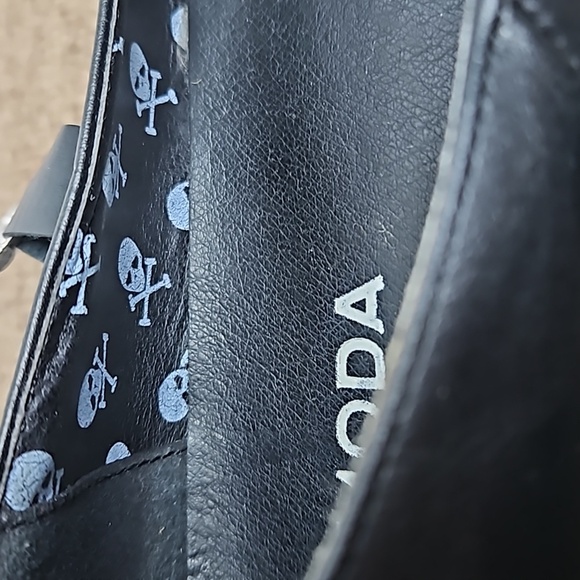 LAMODA Chunky Savior Platform Creepers Hearts DollsKill Sz Women's 6 - Picture 7 of 7